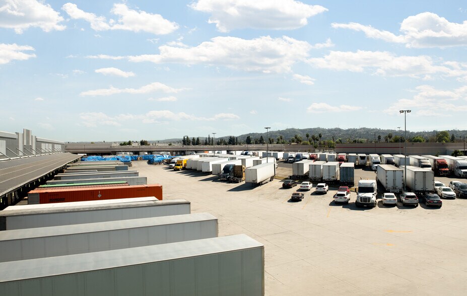 More Photos Of 369 N Cypress Dr, Summerville Warehouse For Lease