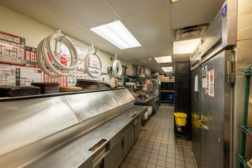 More Photos Of 12203-12207 Hawthorne Blvd, Hawthorne Storefront For Sale