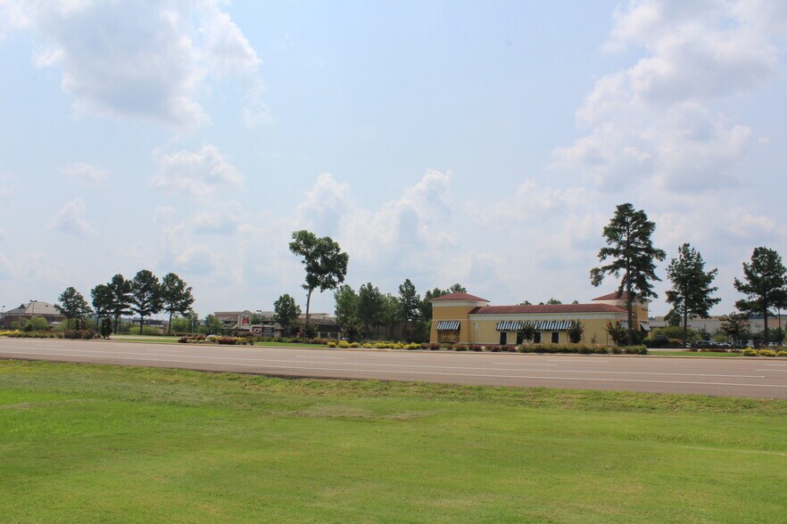 More Photos Of 108 Market St, Flowood Restaurant For Lease