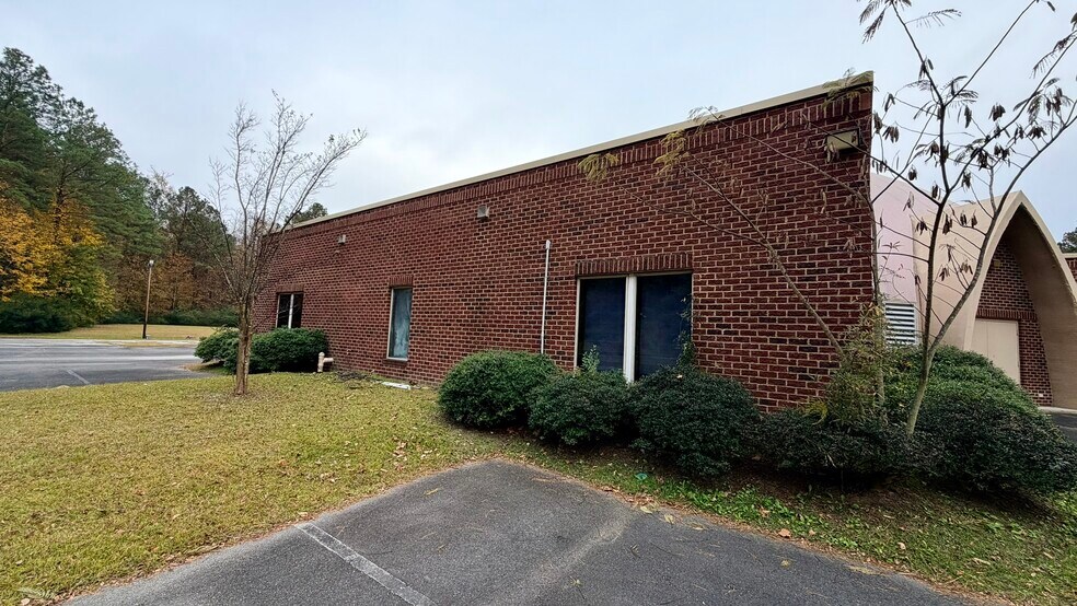 More Photos Of 521 W Grantham Rd, New Bern Specialty For Sale