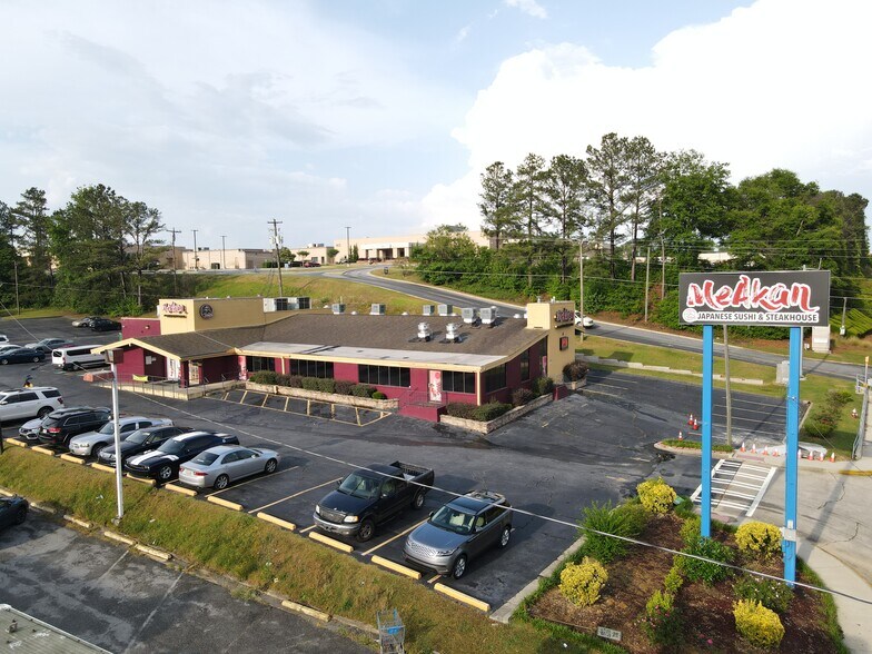 Primary Photo Of 1992 Watson Blvd, Warner Robins Restaurant For Sale