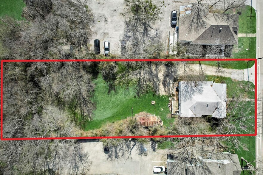 More Photos Of 504 N Goliad St, Rockwall General Retail For Sale