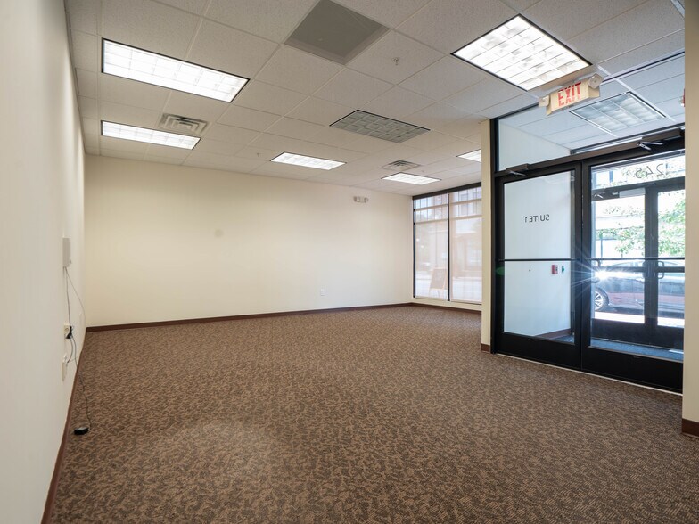 More Photos Of 245 Broadway, Schenectady Apartments For Lease