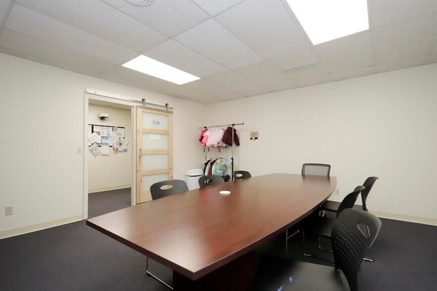 More Photos Of 1 Welby Rd, New Bedford Office For Sale
