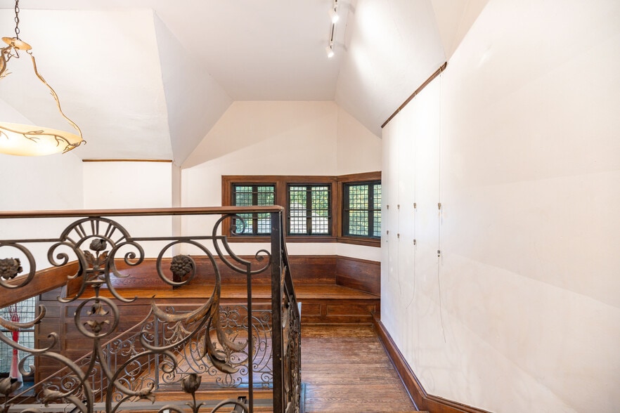 More Photos Of 190 Camp Hill Rd, Fort Washington Religious Facility For Sale