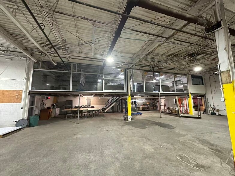 More Photos Of 648-658 E Erie Ave, Philadelphia Warehouse For Lease