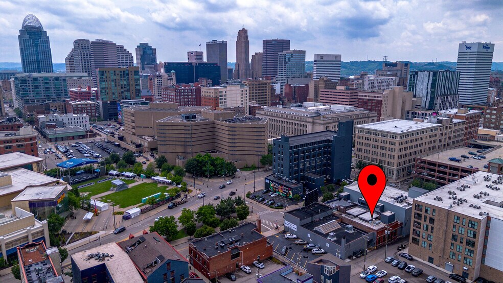 More Photos Of 316-320 Reading Rd, Cincinnati General Retail For Lease