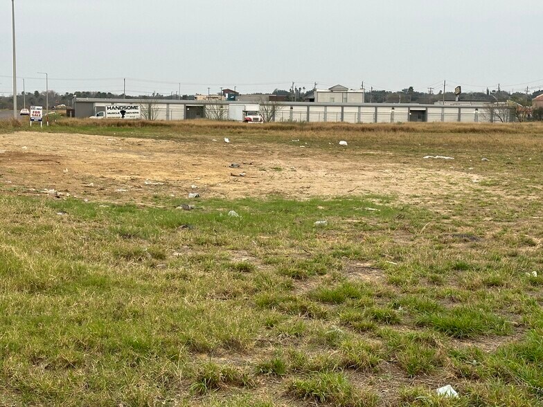 More Photos Of 1009 Monaco Blvd, Laredo Land For Sale