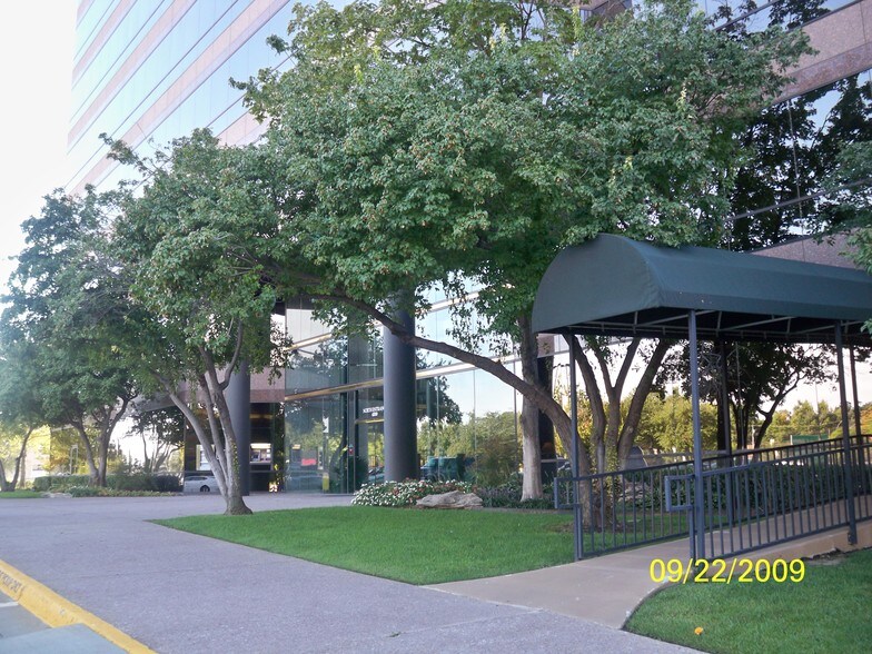 More Photos Of 4200 E Skelly Dr, Tulsa Office For Lease