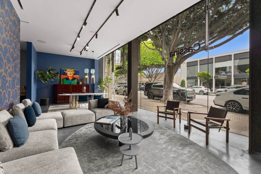 More Photos Of 145 N Robertson Blvd, West Hollywood Storefront For Lease