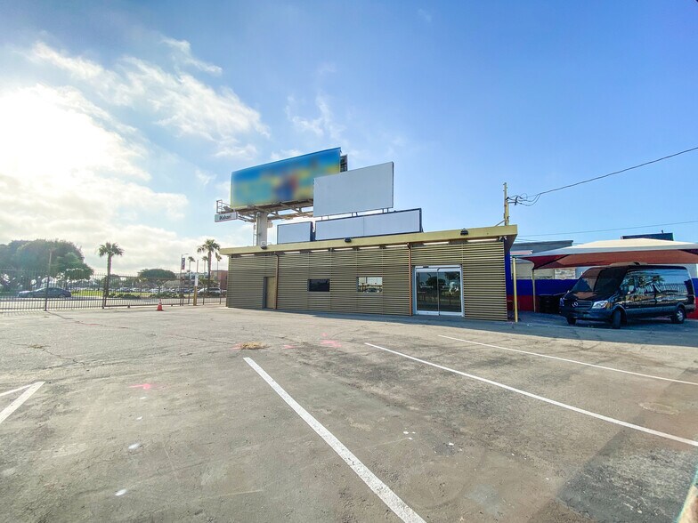More Photos Of 9216 Sepulveda blvd, Los Angeles General Retail For Sale