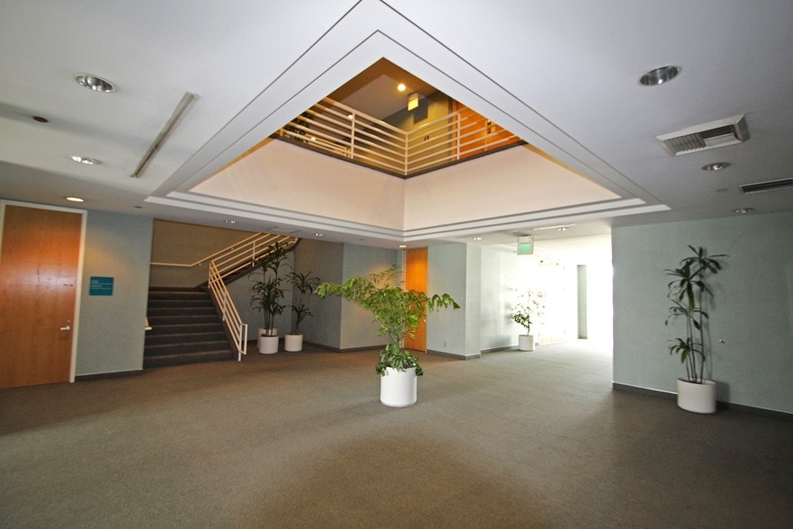 More Photos Of 5200 Irwindale Ave, Irwindale Office For Lease