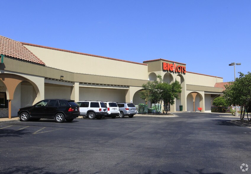 More Photos Of 7101 Hwy 71 W, Austin Unknown For Lease