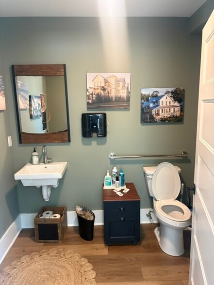 More Photos Of 1100 Palm Blvd, Isle Of Palms Office For Lease