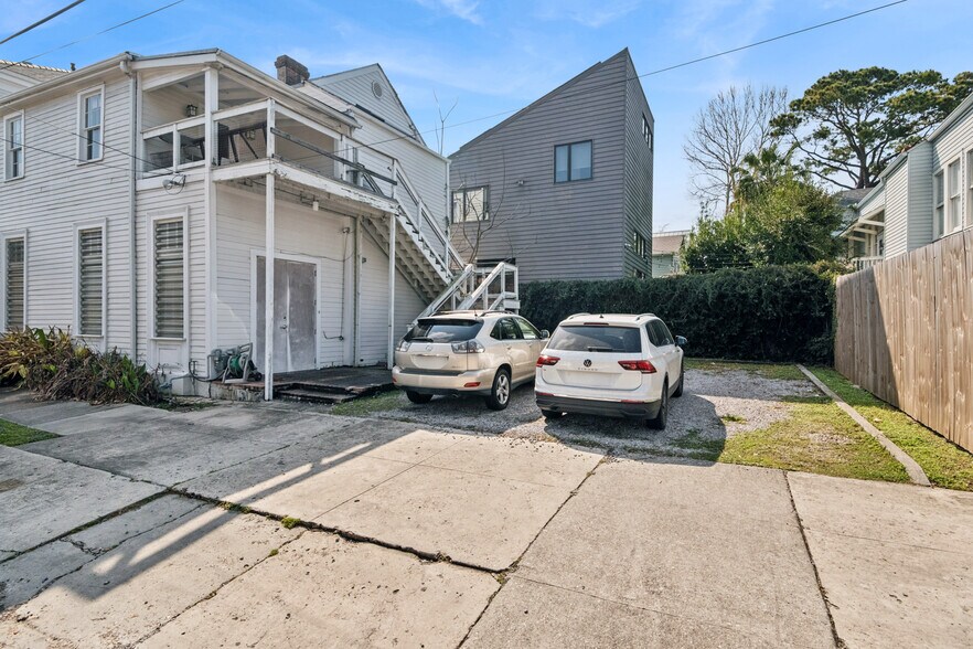 More Photos Of 3801 Magazine St, New Orleans Freestanding For Sale