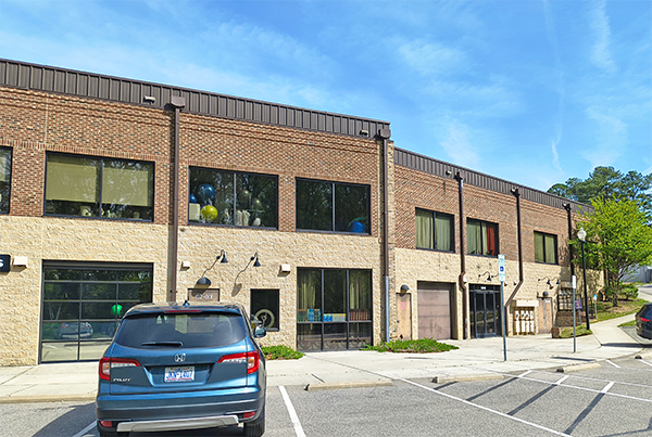 More Photos Of 410 Upchurch St, Apex Flex For Lease