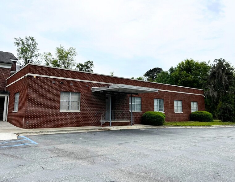 More Photos Of 309 Tibet Ave, Savannah Specialty For Sale