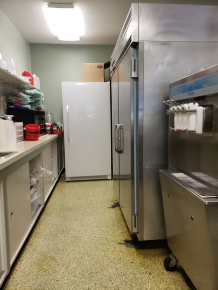 More Photos Of 99 3rd St, Maupin Restaurant For Sale