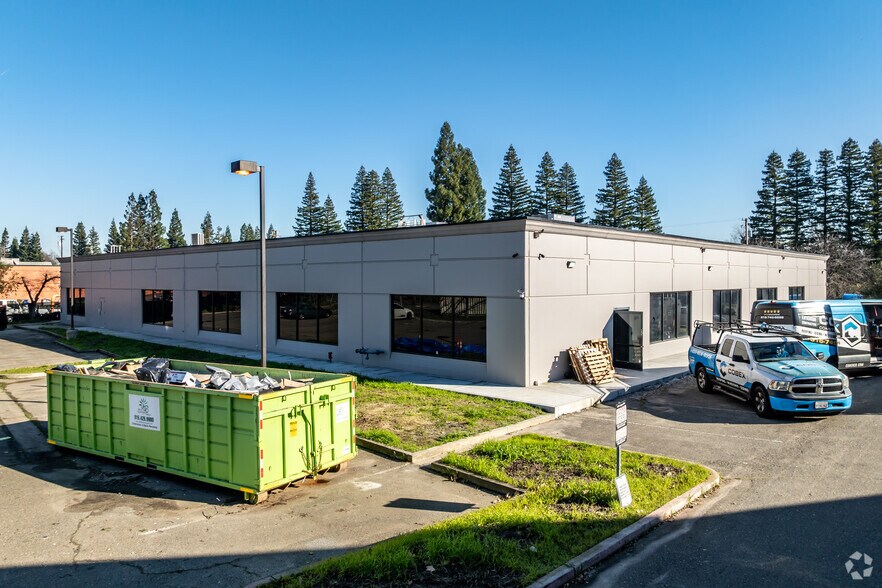 More Photos Of 4305 Auburn Blvd, Sacramento Coworking Space