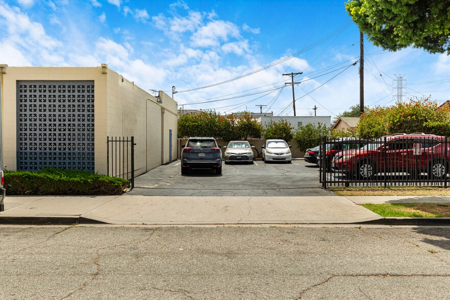 More Photos Of 3480 Live Oak St, Huntington Park Medical For Sale