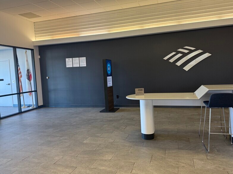 More Photos Of 1820 Oro Dam Blvd E, Oroville Bank For Sale