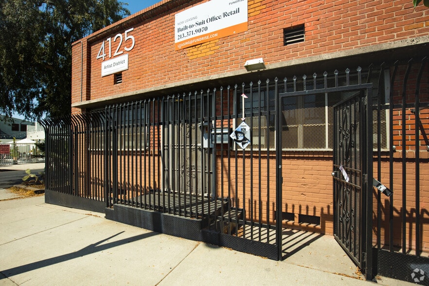 More Photos Of 4125 W Jefferson Blvd, Los Angeles Warehouse For Lease