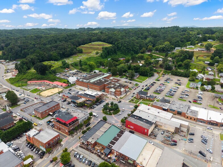 More Photos Of 41 North Ave, Ellijay Office For Sale