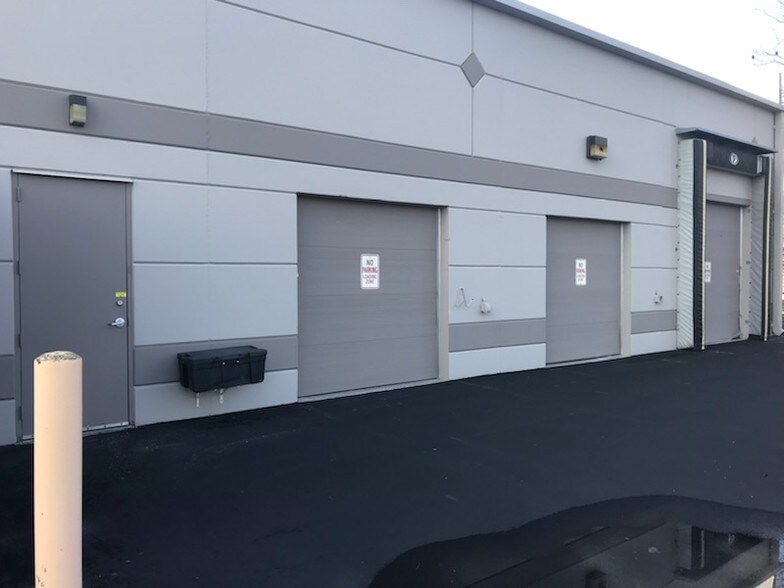 More Photos Of 3473 Rider Trail S, Earth City Office For Lease