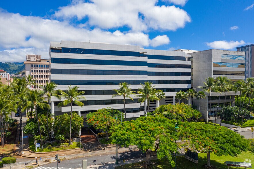 More Photos Of 707 Richards St, Honolulu Office For Sale