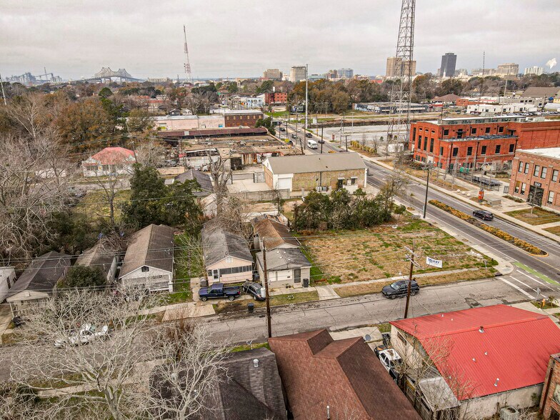 More Photos Of 1600 Government St, Baton Rouge Freestanding For Lease