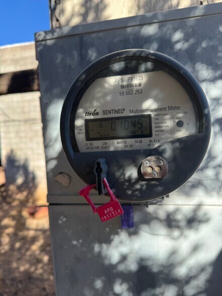 More Photos Of 3577 AZ-77, Taylor Office For Sale