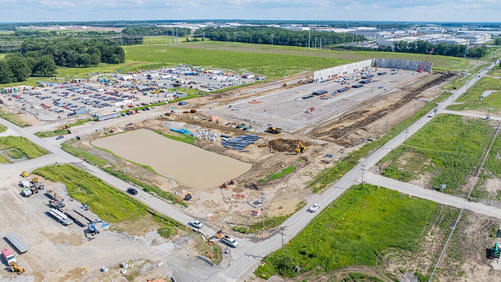 More Photos Of 4077 Beech Rd NW, Johnstown Distribution For Lease