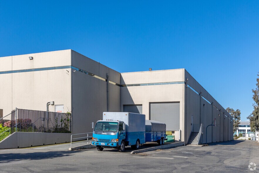 More Photos Of 161-165 Nortech Pky, San Jose Light Manufacturing For Sale