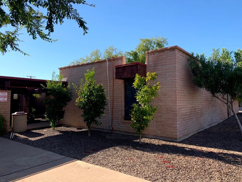 More Photos Of 1550 E University Dr, Mesa Office For Lease
