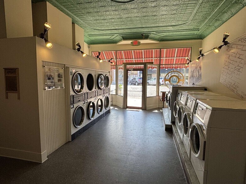 More Photos Of 308 Broadway St, Cottonwood Falls Specialty For Sale