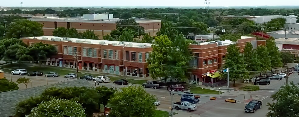 More Photos Of 100 S Main St, Duncanville Storefront Retail Residential For Lease