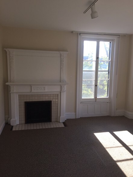 More Photos Of 17 Elk St, Albany Office For Lease