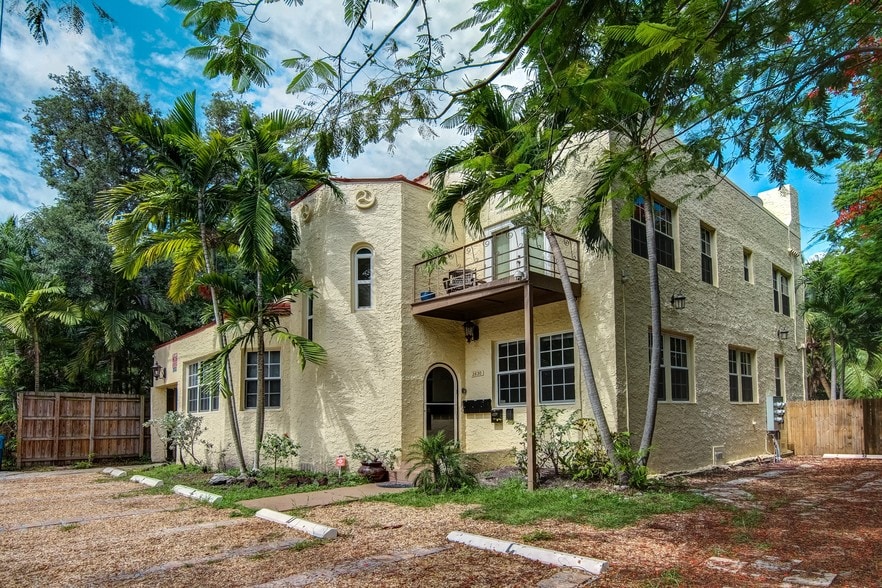 More Photos Of 2630 Natoma St, Coconut Grove Apartments For Sale