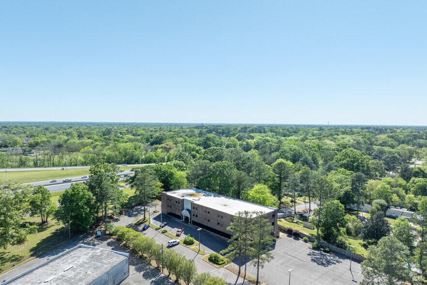 More Photos Of 3815 Interstate Ct, Montgomery Office For Lease