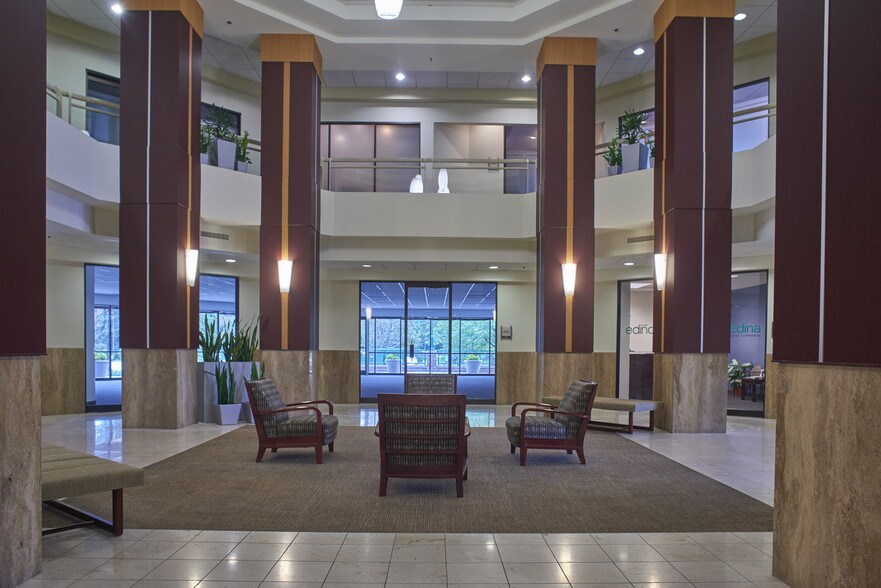 More Photos Of 3300 Edinborough Way, Edina Office For Lease