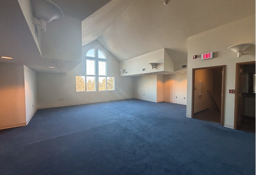 More Photos Of 4904 S Minnesota Ave, Sioux Falls Office For Sale