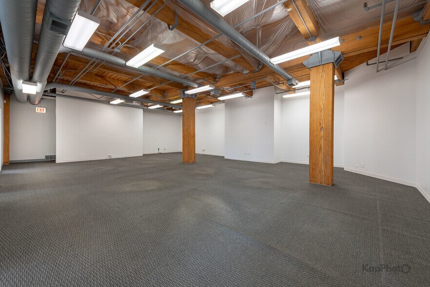 More Photos Of 921 W Van Buren St, Chicago Office Residential For Sale