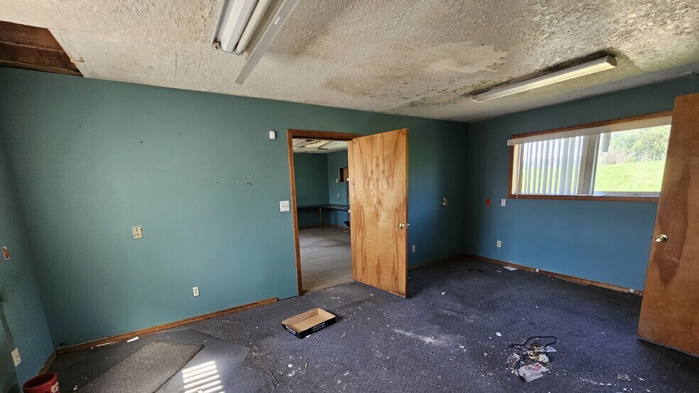 More Photos Of , Kelso Unknown For Sale