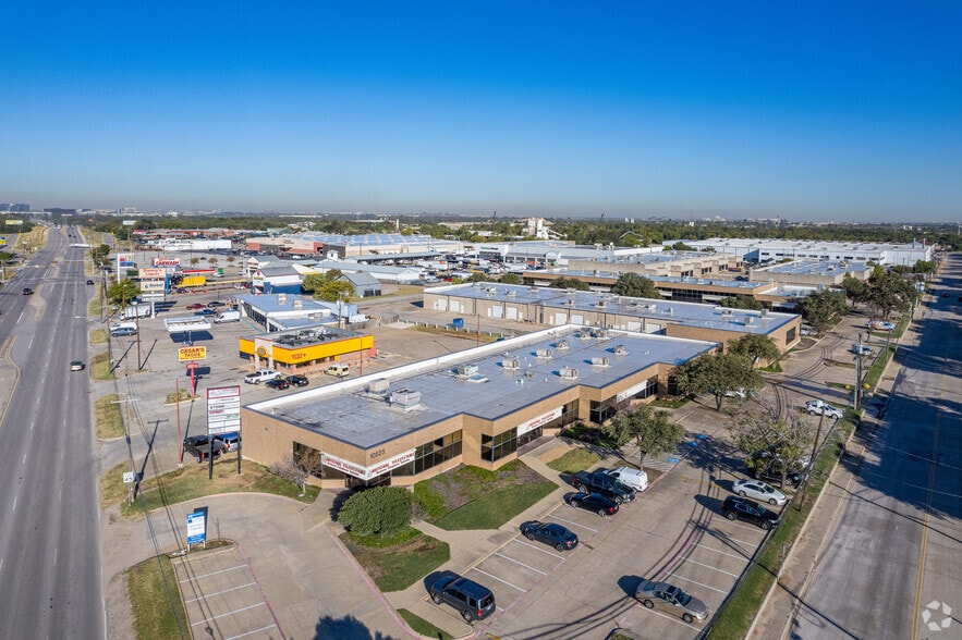 More Photos Of 10525 Newkirk St, Dallas Showroom For Sale