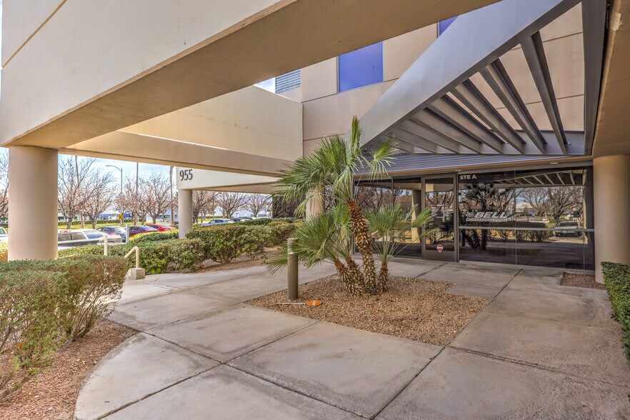 More Photos Of 955 Grier Dr, Las Vegas Light Distribution For Lease