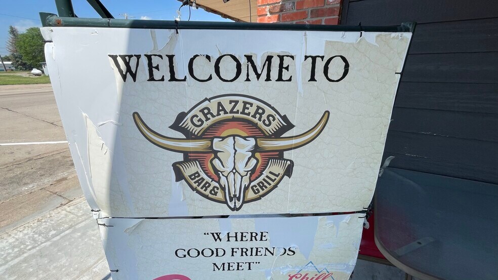 More Photos Of 208 W Arnold Ave, Arnold Restaurant For Sale