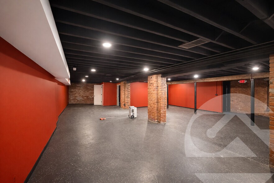 More Photos Of 1440-1446 Michigan Ave, Detroit Bar For Lease