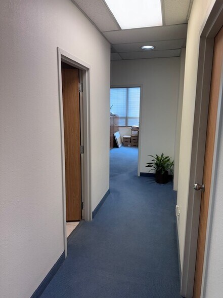 More Photos Of 9876 Plano Rd, Dallas Office For Sale