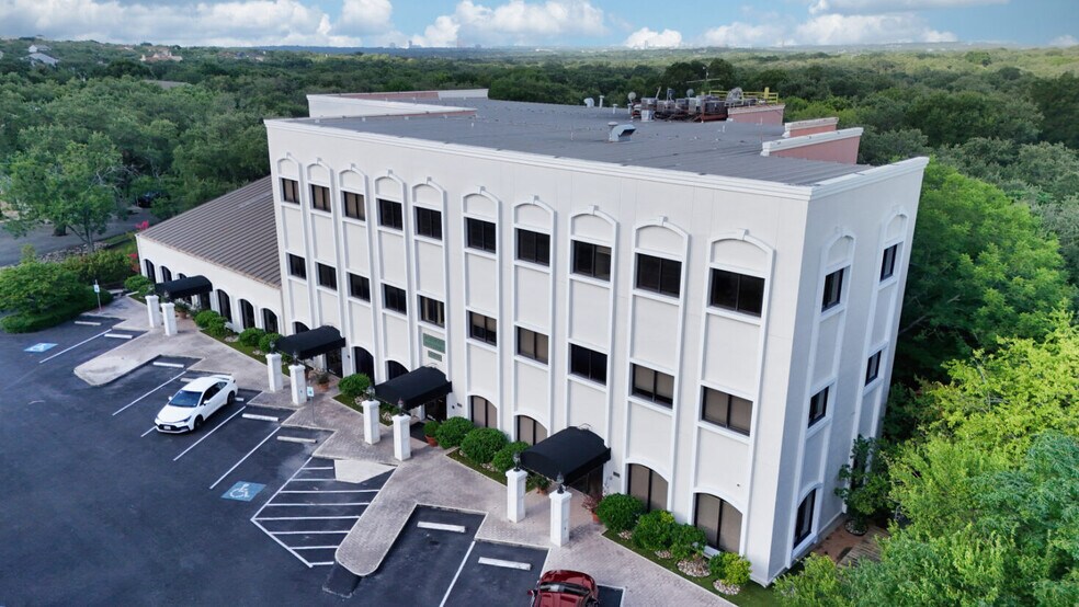 More Photos Of 13409 NW Military Hwy, Shavano Park Office For Lease