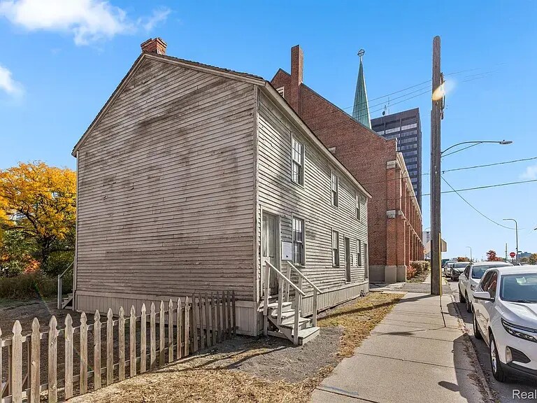 More Photos Of 1430 6th St, Detroit Apartments For Sale